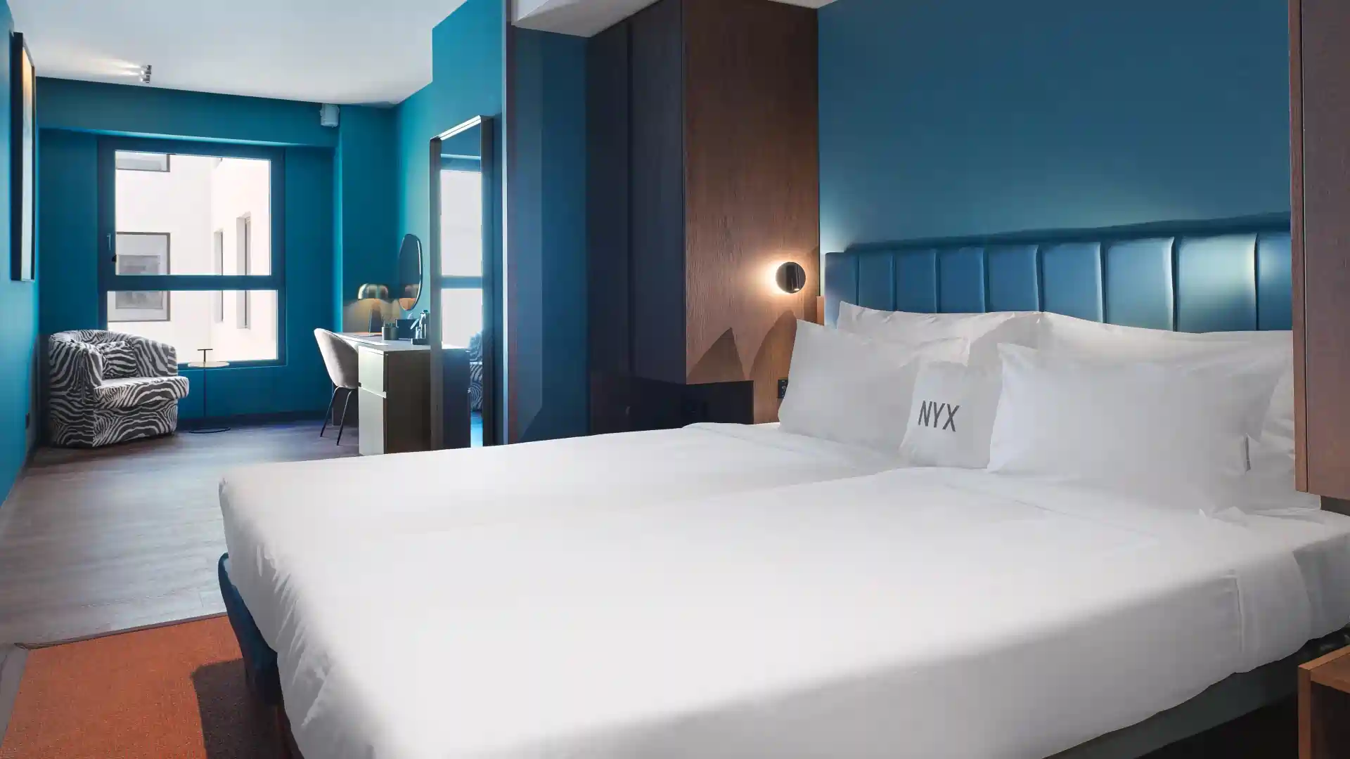 NYX Hotels - deluxeSpaceRoom_01.webp