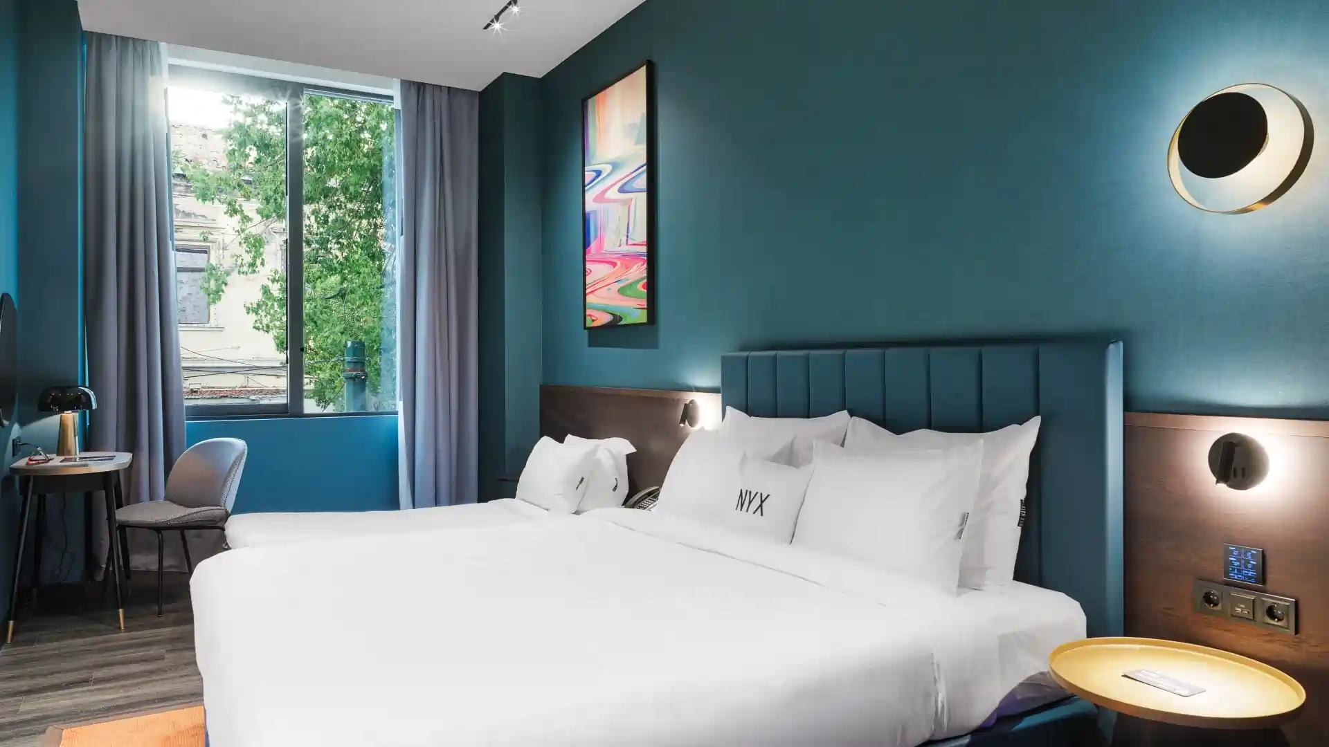 NYX Hotels - deluxeSpaceTripleRoom_01.webp
