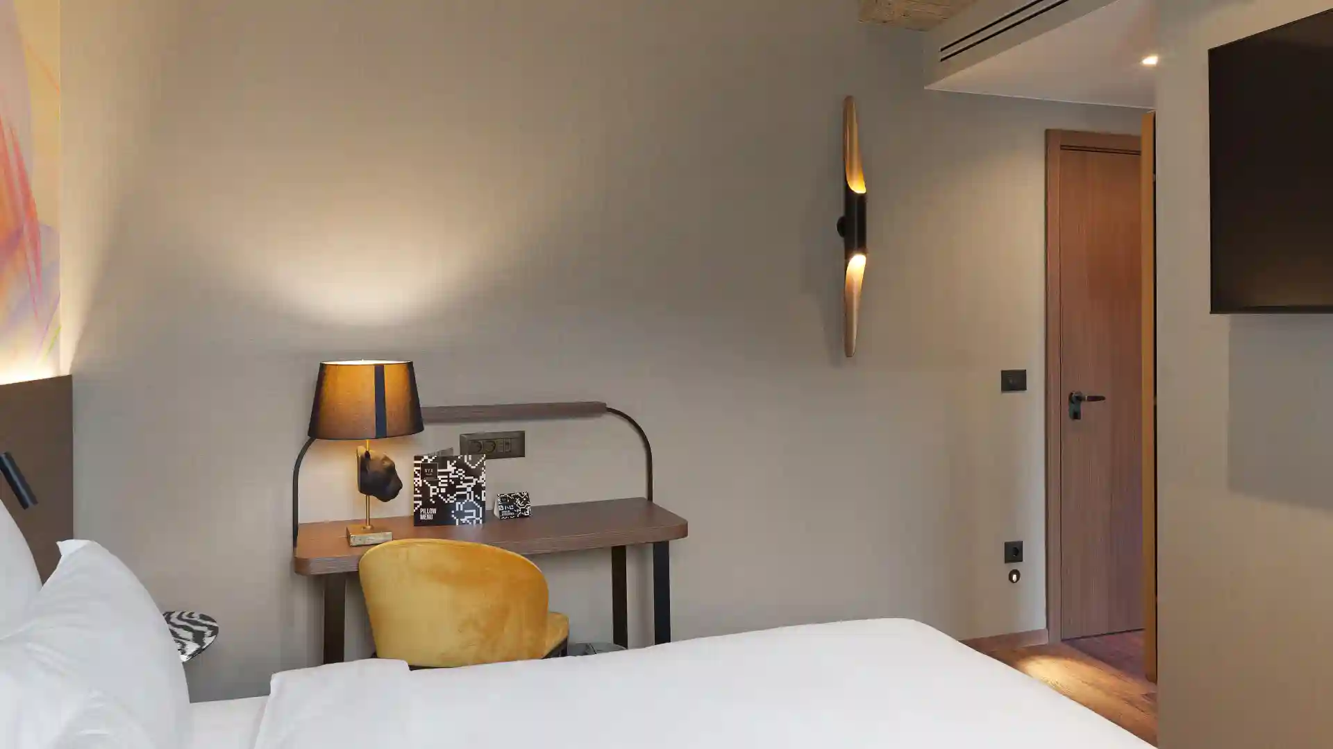 NYX Hotels - photoThumb_4